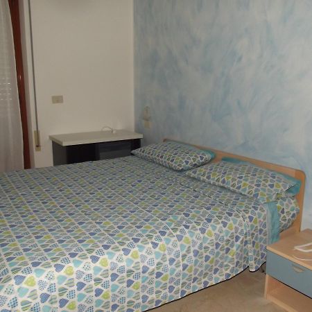 Hotel Sabbia D'Oro Пинето Екстериор снимка