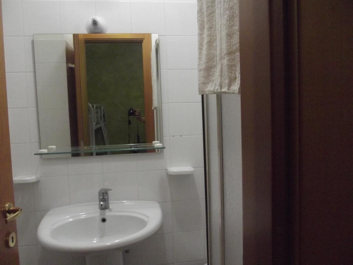 Hotel Sabbia D'Oro Пинето Екстериор снимка